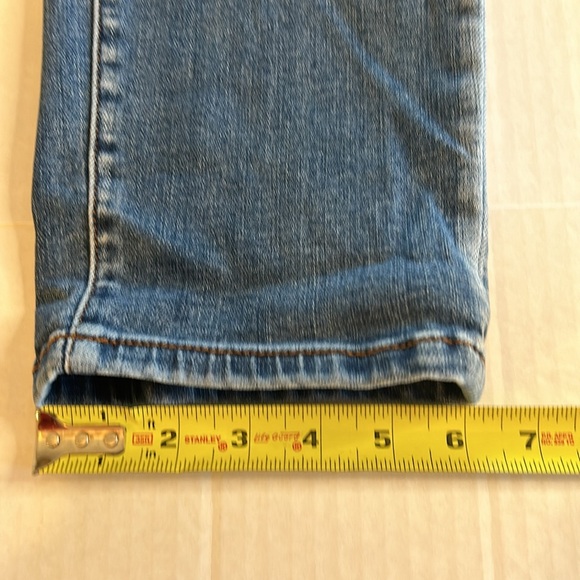 Kancan High Rise Distressed 5 Button Closure Whiskered Denim Jeans. Size 15/31 - Picture 14 of 14